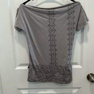 Psylo fashion original T-shirt.